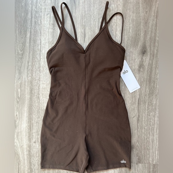 ALO Yoga Pants - ALO Yoga Women's Deep Brown Chemise